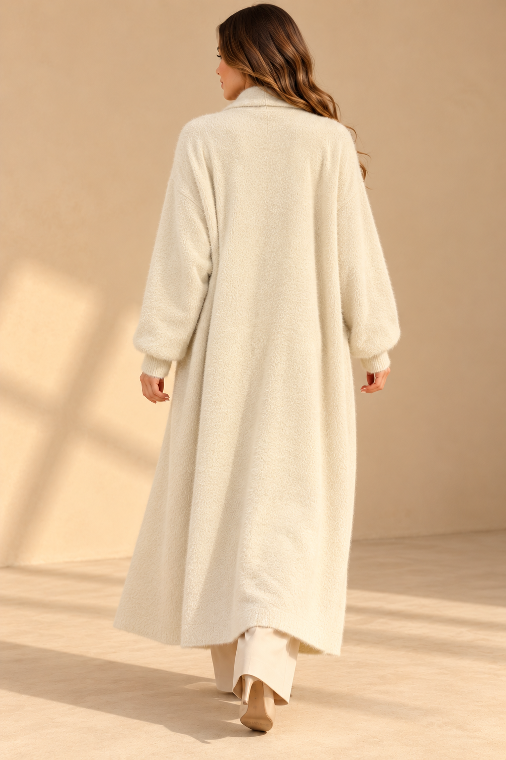 A92476 İTALYAN ANGORA DOKULU UZUN HIRKA BEJ